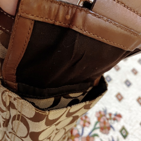 Coach signature handbag - Picture 5 of 12